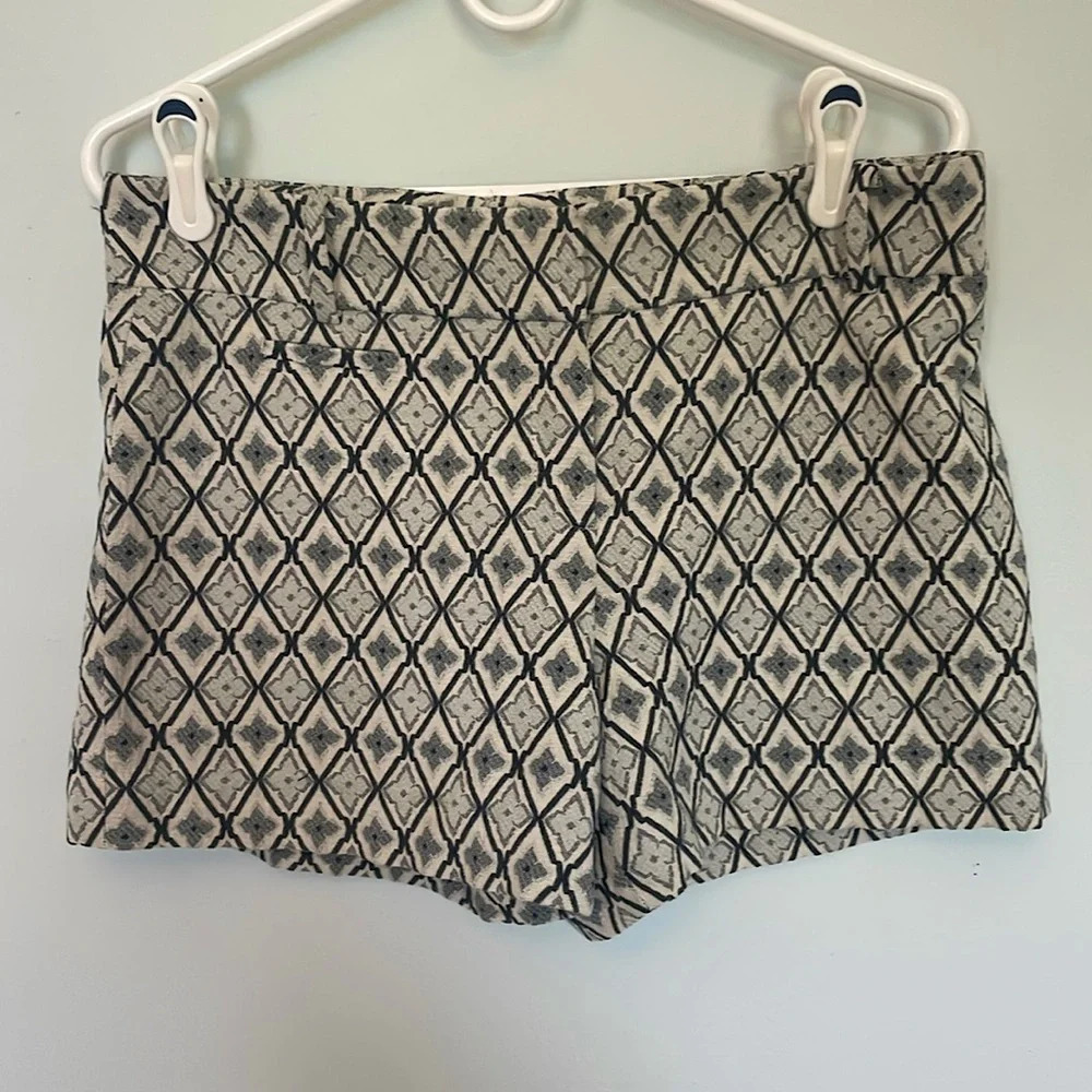 Loft women’s size 6 knit shorts diamond pattern cotton blend Chico